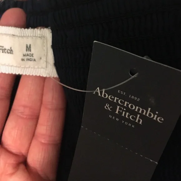 NWT Abercrombie holiday M Navy Red plaid top w bow - Picture 5 of 5